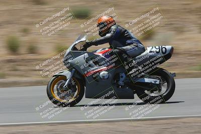 media/Apr-20-2025-AHRMA (Sun) [[393a79c373]]/Race/Group 5/Turn 4b/